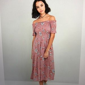 UO kimchi Picnic Floral Off-the-shoulder dress L
